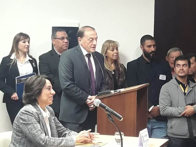 8a13d1c5-9624-4460-a675-1610601f1d9e