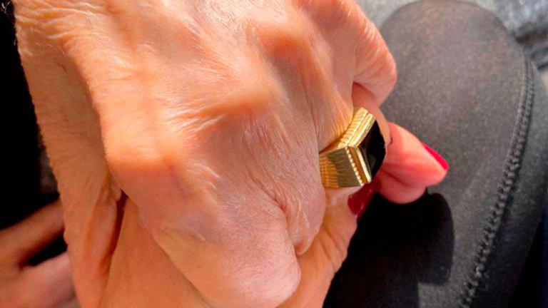 menem_anillo