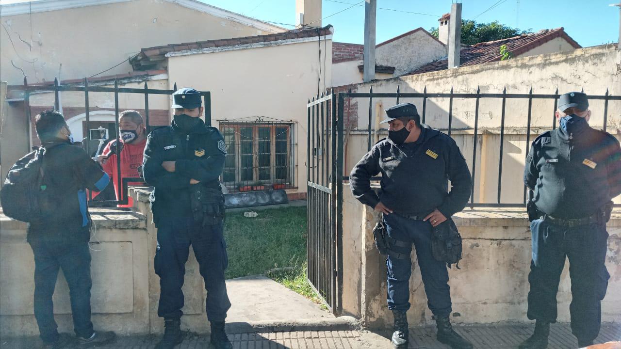 21e000fb-8f87-41b0-ad9a-9a334574e966