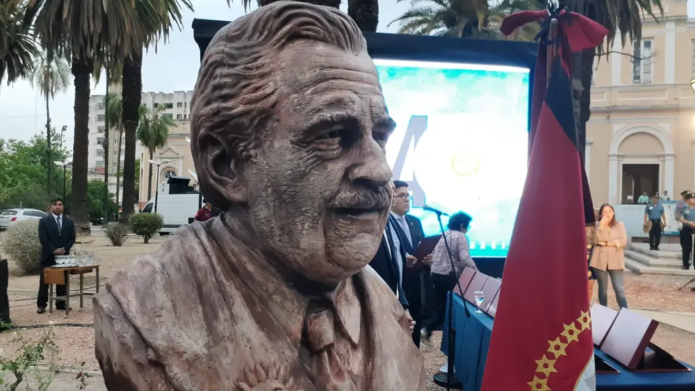 busto raul alfonsin