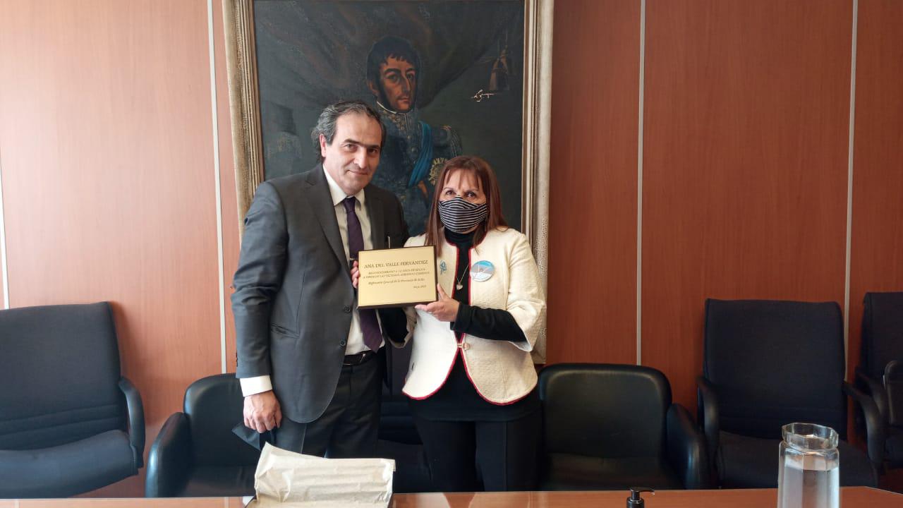 38bb7f94-5de7-4a44-bc2c-a26f6cb68d3d