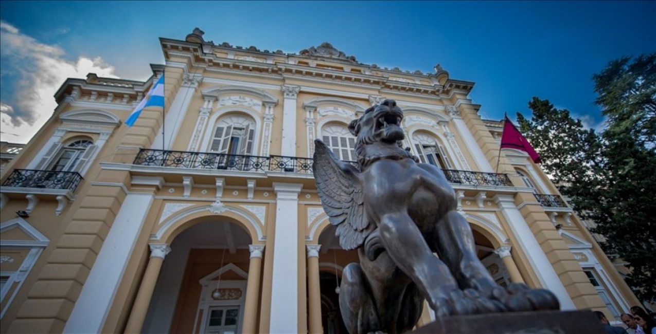 multimedia.grande.899a0688c50ec2de.6c656769736c61747572612073616c74615f6772616e64652e6a7067