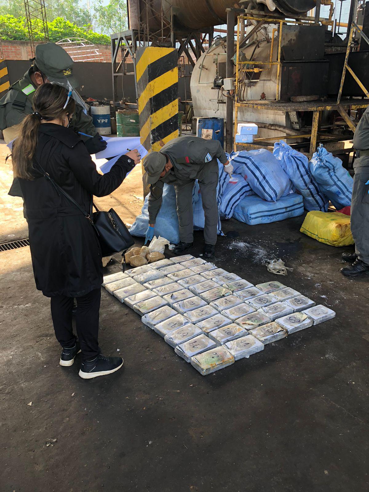 Quemaron más de una tonelada de droga incautada en tres procedimientos ...