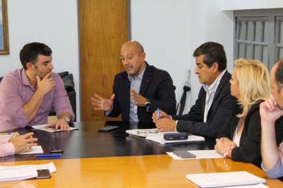 87453-primera-reunion-del-comite-de-emergencia-hidrica-provincial