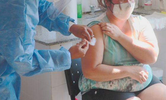 76462-covid-19-centros-de-salud-de-la-capital-donde-se-realizara-la-intensificacion-de-vacunacion-a-mayores-de-50-20210604162024