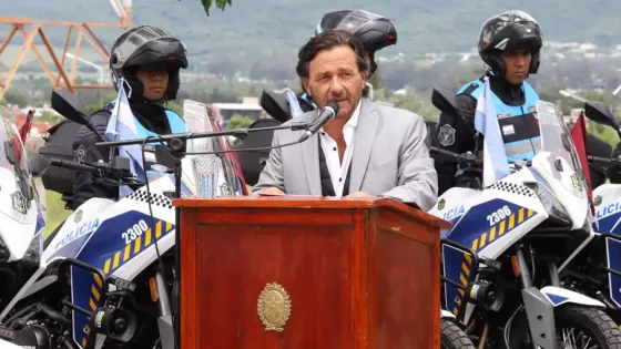 102034-el-gobernador-saenz-entregara-nuevos-moviles-a-la-policia-de-salta