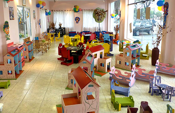 Exposición y venta de juguetes en el Servicio Penitenciario