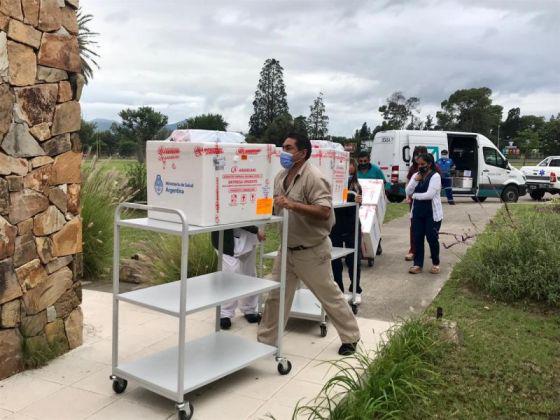 74677-salta-recibio-mas-de-12-mil-vacunas-sputnik-v