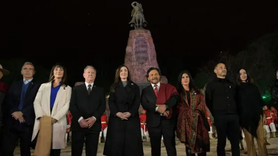 96249-con-la-guardia-bajo-las-estrellas-presidida-por-el-gobernador-saenz-y-la-vicepresidenta-villarruel-comenzaron-los-homenajes-al-general-guemes