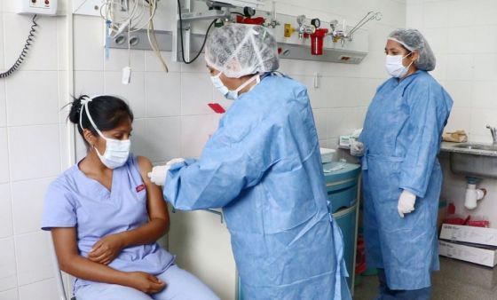 78992-en-salta-se-comenzara-a-aplicar-la-tercera-dosis-al-personal-de-salud