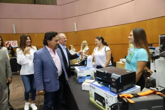 89035-de-los-112-emprendimientos-que-recibieron-herramientas-mas-del-57-estan-encabezados-por-mujeres-dijo-saenz