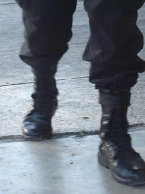 policia botas