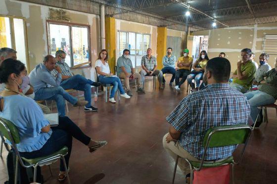 80252-en-territorio-reunion-entre-funcionarios-provinciales-y-productores-del-sur-de-salta