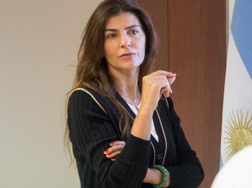 multimedia.miniatura.afd2cf97ddf9ab23.42657474696e6120526f6d65726f20656e6f6a6164615f6d696e6961747572612e6a7067