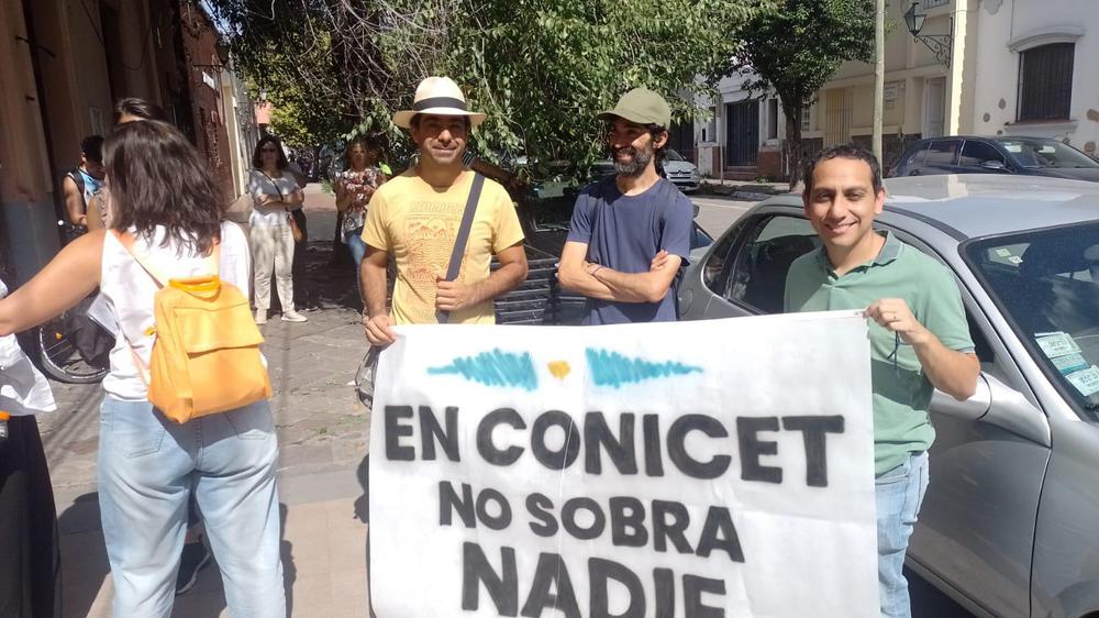 abrazo simbólico conicet salta