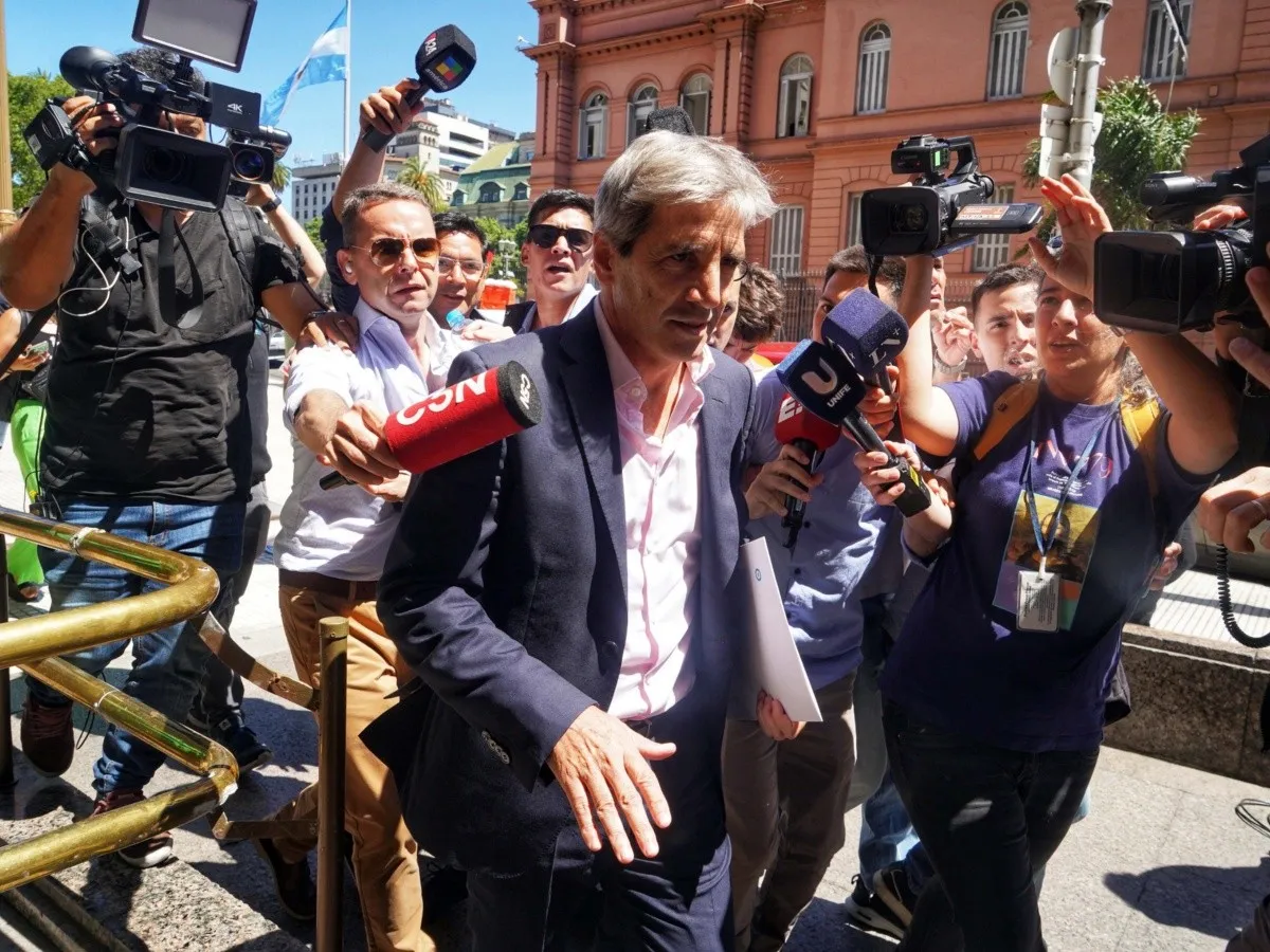 luis-caputo-medidas.jpg_675828847