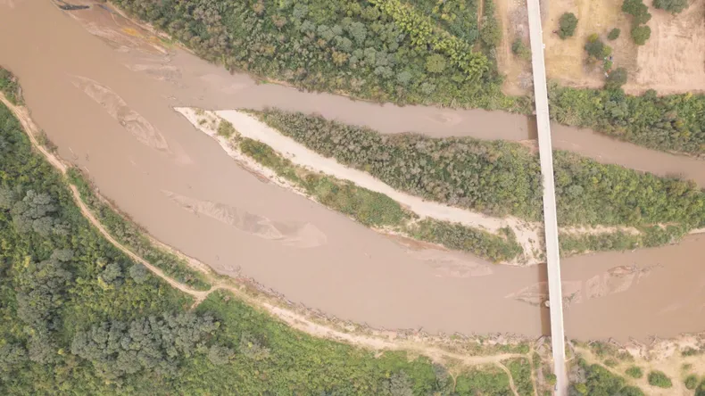 frontera-desvio-inundado-y-chalanas-habilitar