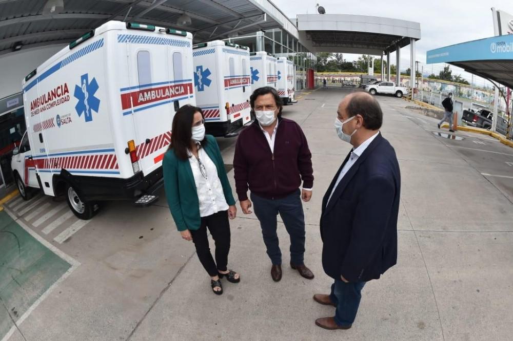 Sáenz entrega de ambulancias 3 de abril