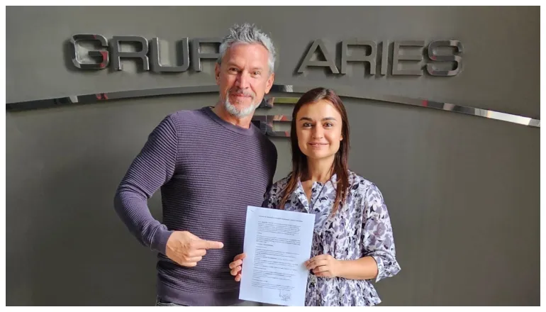 Feliz Verano Sumeia Jadur