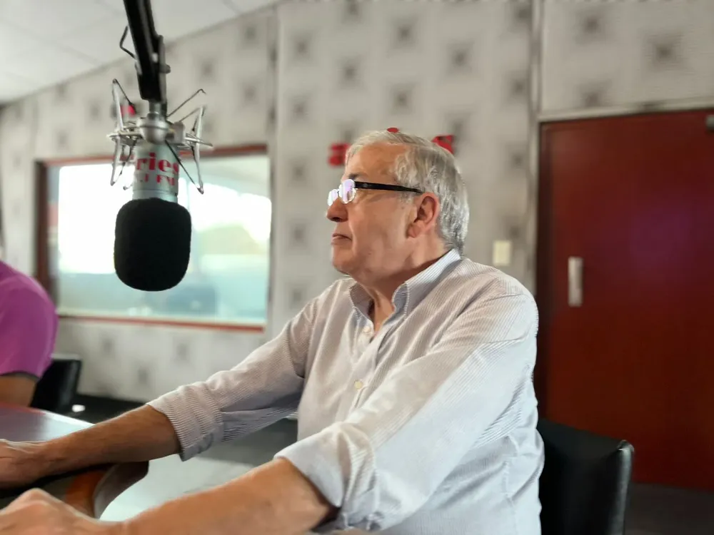 santiago godoy en estudios de aries