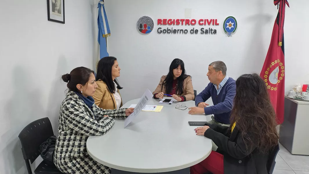 19137-se-trabaja-en-la-instalacion-de-una-oficina-del-registro-civil-en-el-colegio-de-abogados