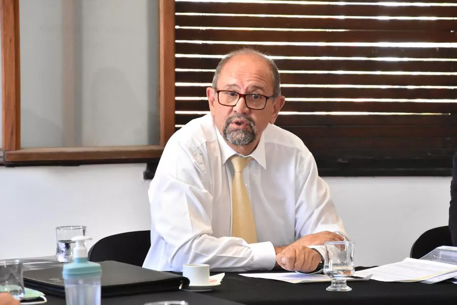 11516-el-ministro-de-infraestructura-sergio-camacho-presento-a-senadores-un-detalle-de-lo-ya-ejecutado-en-materia-de-obra-publica-este-anio-de-acuerdo-al-plan-estrategico-federal-provincial