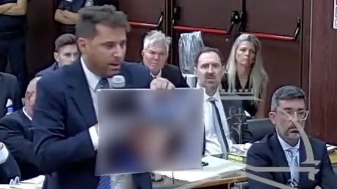 foto-blureada-maradonajpg