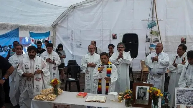 curas-la-opcion-las-y-los-pobresjpg