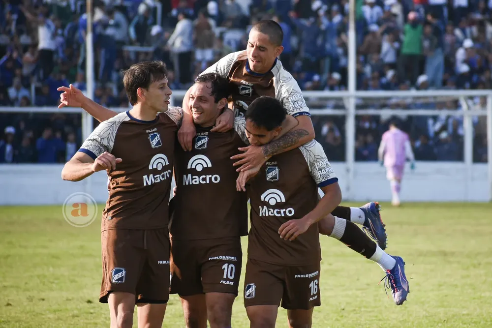 Juventud vs Vilelas .jpg