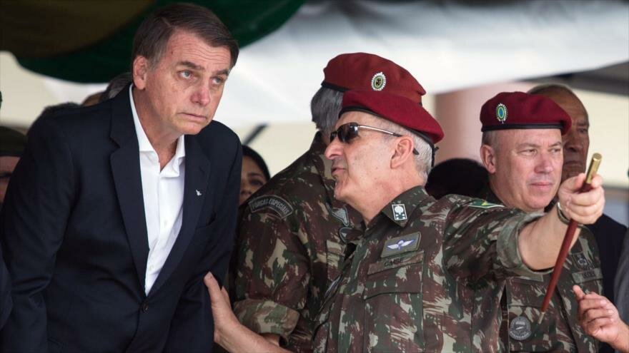 Bolsonaro_ejército