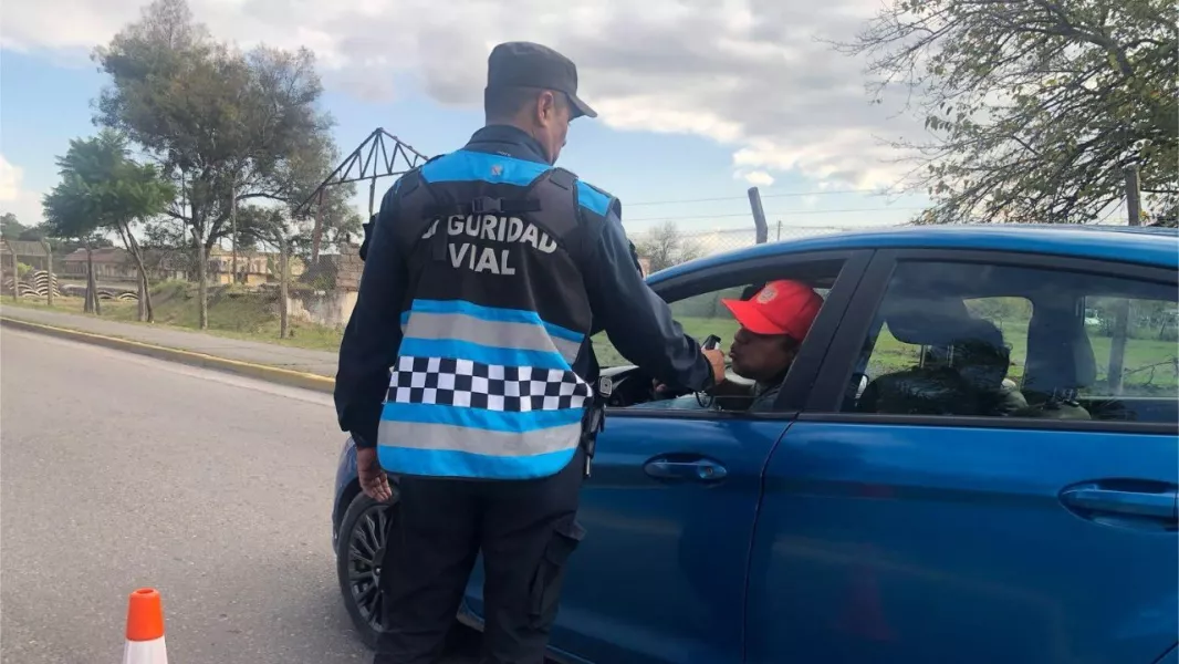 17778-seguridad-vial-intensificara-los-controles-vehiculares-y-de-alcoholemia-por-festivales-en-la-provincia