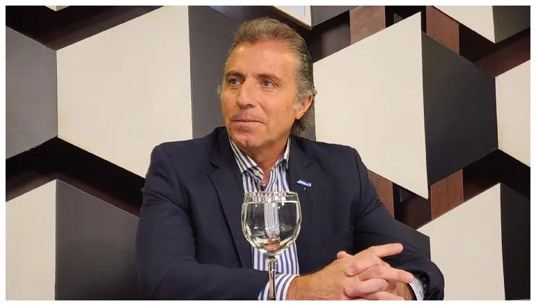 gonzalo macedo en día de miércoles