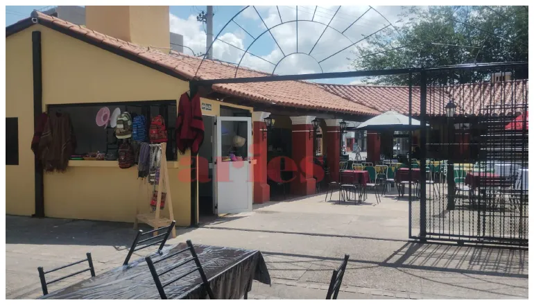 mercadito ex patio de la empanada (1)