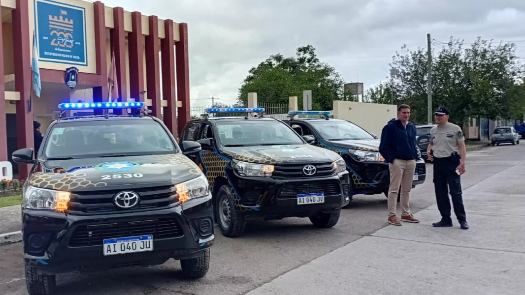 22197-entrega-de-moviles-policiales