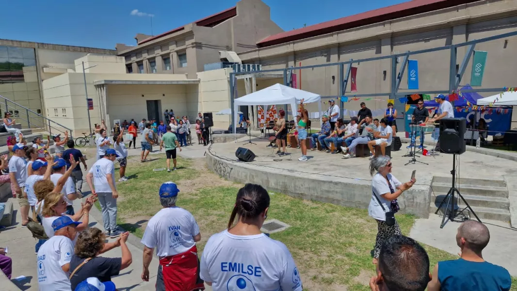 14575-se-desarrollo-un-festival-de-arte-y-salud-mental-en-la-usina-cultural