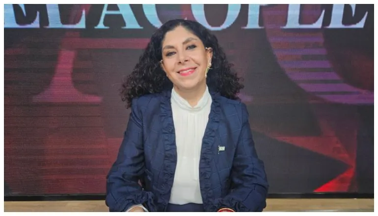 elizabeth safar en el acople