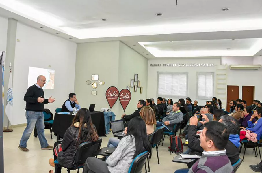 84684-en-septiembre-continuan-los-cursos-de-capacitacion-destinados-a-operadores-turisticos