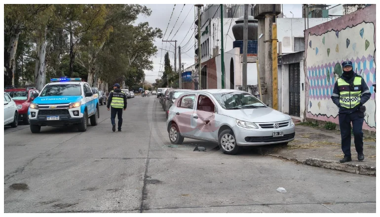 CHOQUE AUTO ESTACIONADO (1)