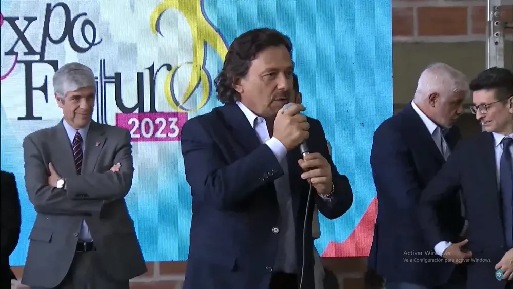 aea8c8c0-3033-40ef-957b-87c82d193cb4