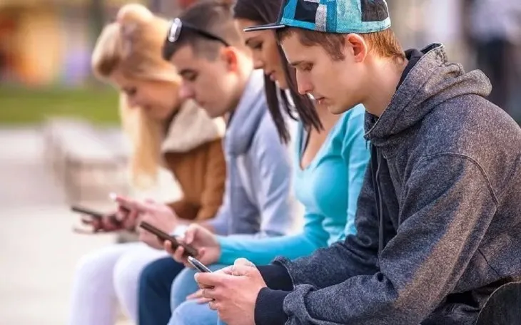 redes-sociales-adolescentes-1jpg