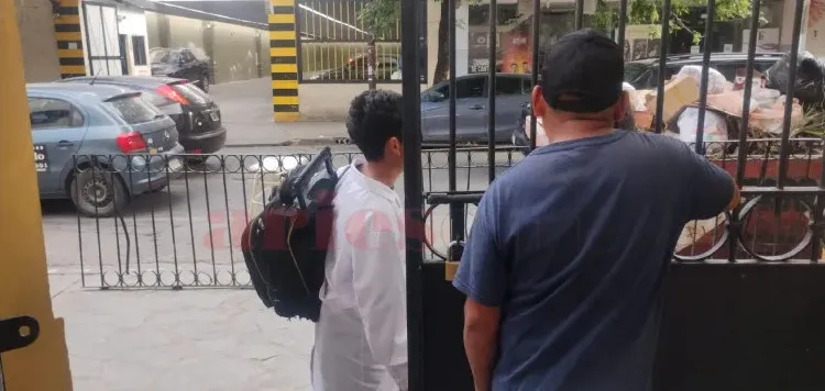 multimedia.normal.bb7a4d399d5369c7.cGFybyBkb2NlbnRlIGVuIHNhbHRhX25vcm1hbC53ZWJw (1)