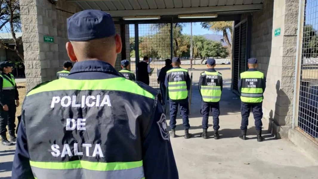 96223-cobertura-de-seguridad-por-el-encuentro-futbolistico-por-el-torneo-federal-a