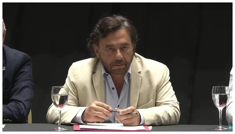 GUSTAVO SÁENZ 2025 (5)