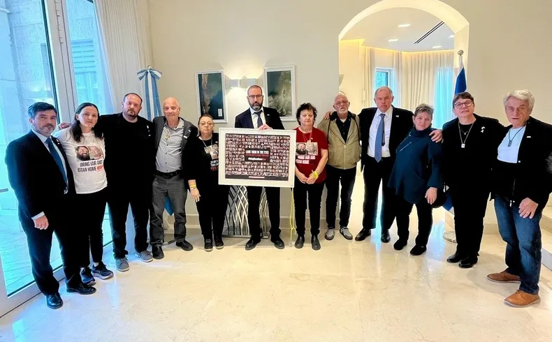 gerardo-werthein-reunion-familiares-argentinos-secuestrados-hamas