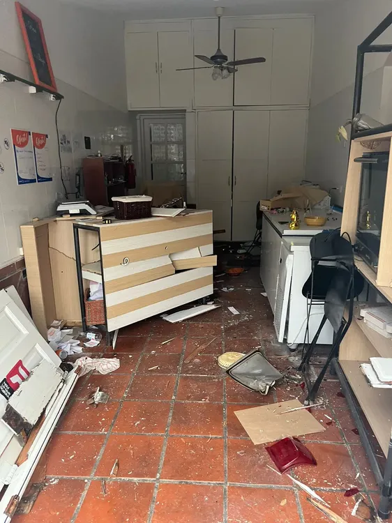 local tres cerritos ataque dos