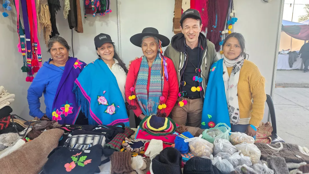 19057-cincuenta-emprendedores-originarios-venderan-sus-artesanias-en-destino-potencia-tartagal