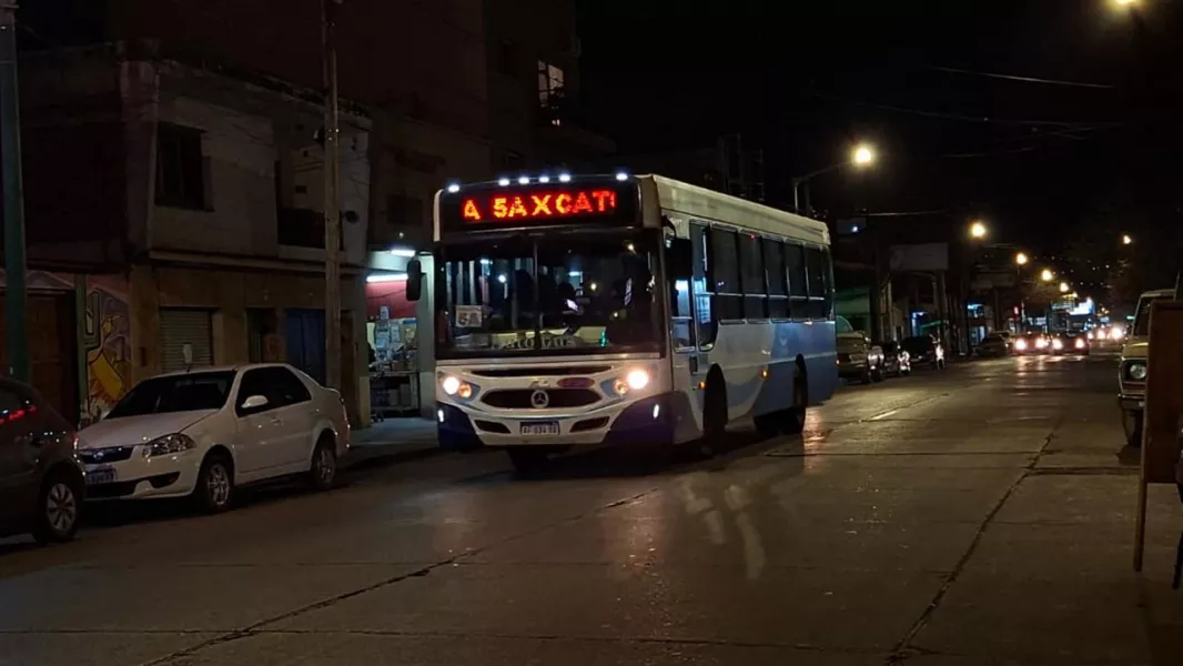 103403-sera-normal-el-servicio-nocturno-de-colectivos-20250821230148