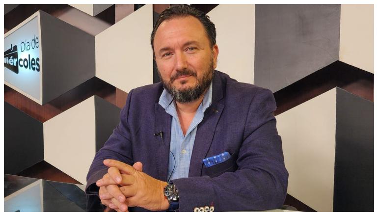 ALBERTO CASTILLO EN DÍA DE MIÉRCOLES(4)