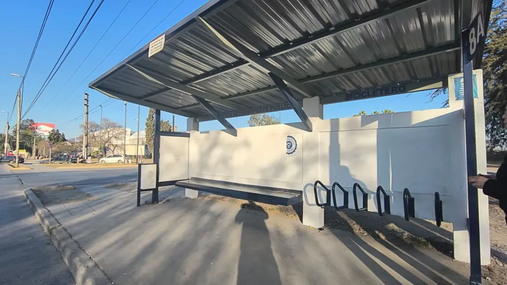 parador-en-av-tavella-y-ruta-26-4-1024x576