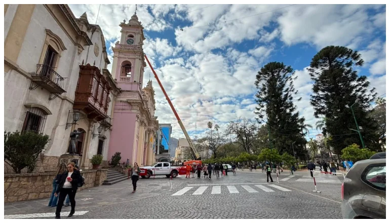 RECAMBIO ILUMINACION CATEDRAL SALTA (1)